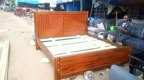 Bed 5x6 hardwood mahogany