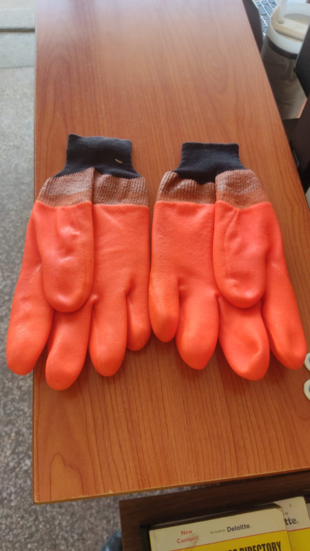 Cold room gloves