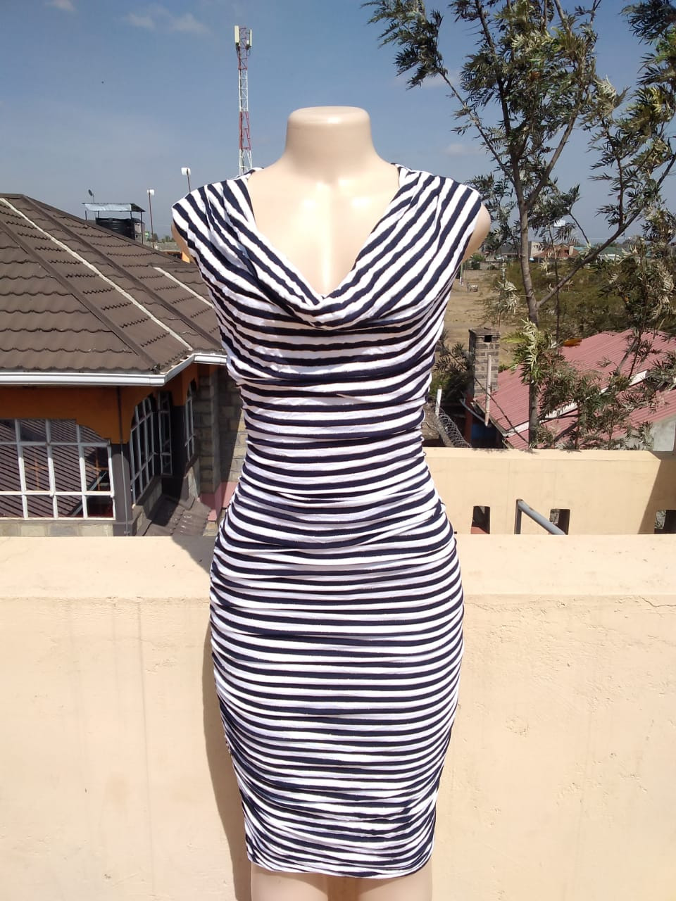 Stripped ruched bodycon dress