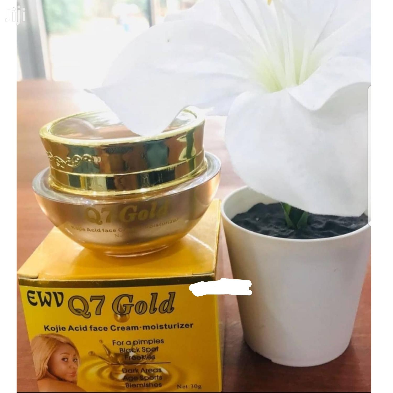 EWV Q7 Gold Kojie Face Moisturizer.