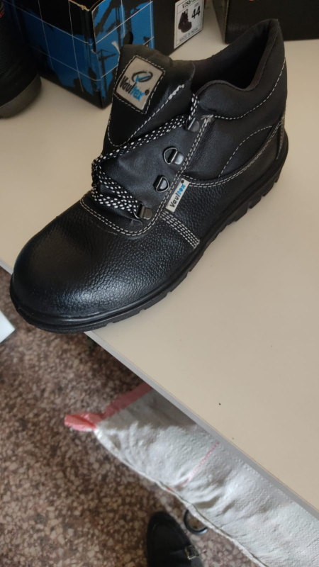 Vaultex safety boots