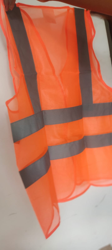 Light duty reflective vest