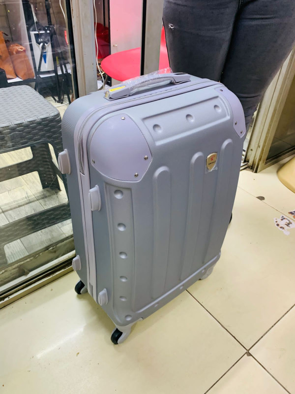 Medium size single Luxurious Fibre Suitcase,grey