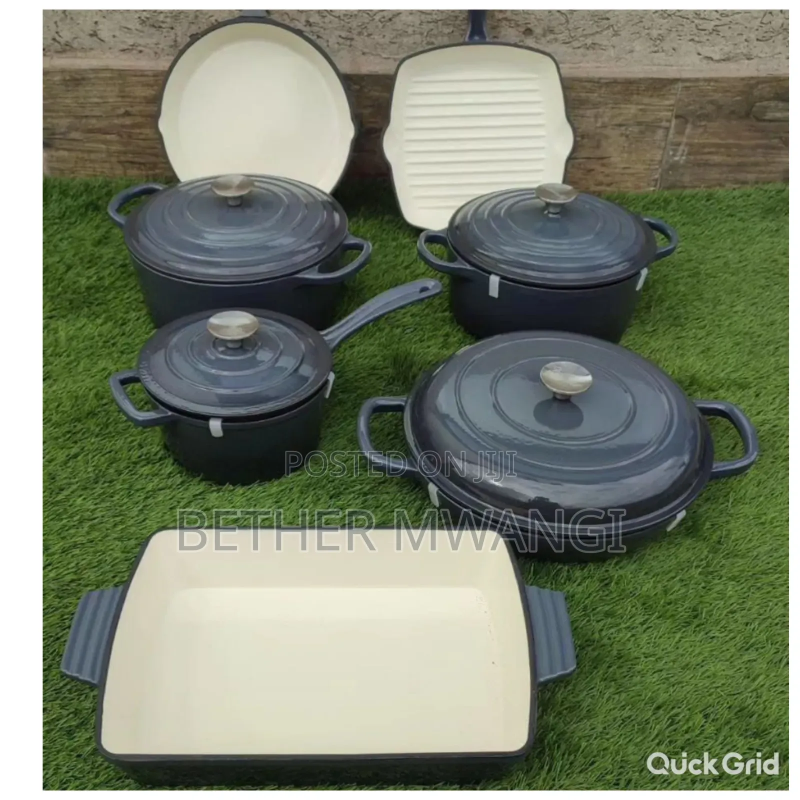 Cast Iron Dutch Oven