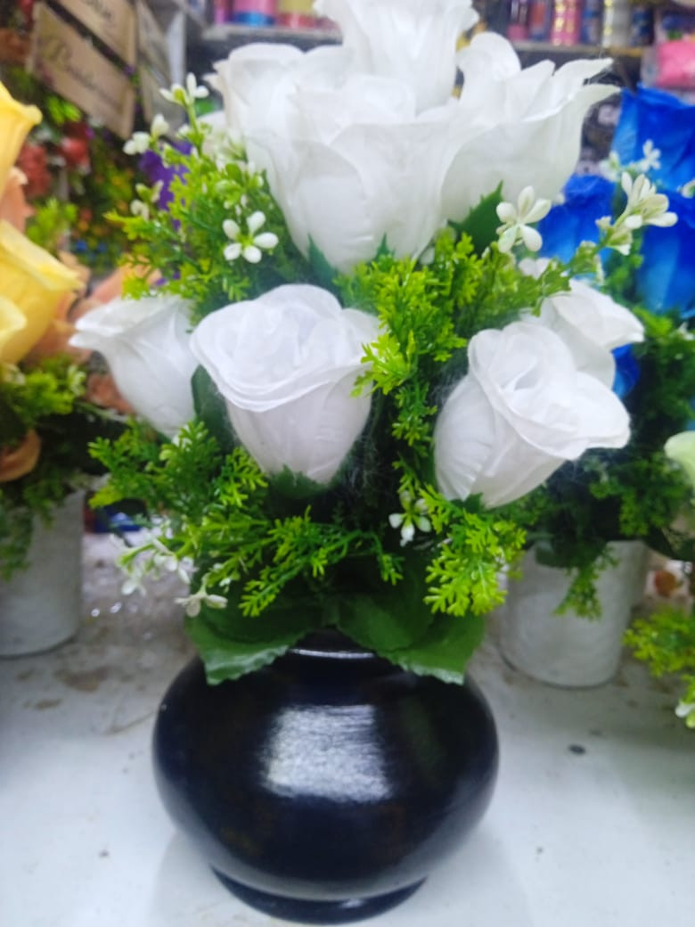 Artificial flower-Table top white roses with wooden vase