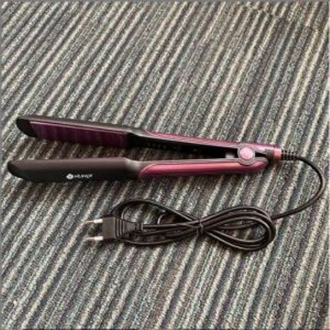 Flat iron for hair straightening