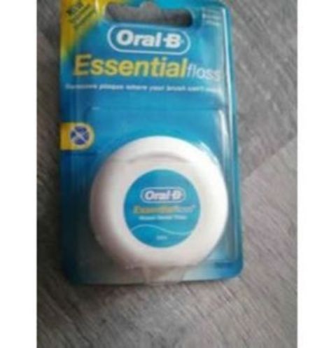 Oral-B Essential Floss Unwaxed kit ToothBrush