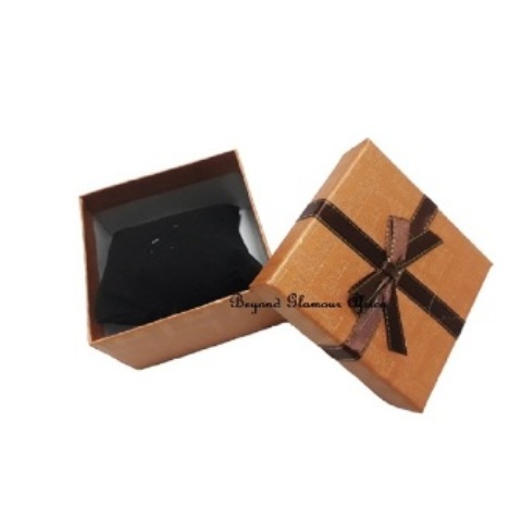 Beige/Brown Gift Box