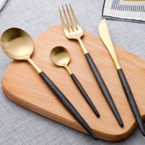 Golden stainless steel cutlery set