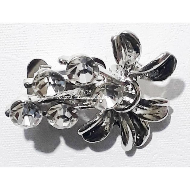 Womens Silver Vintage Flower Brooch